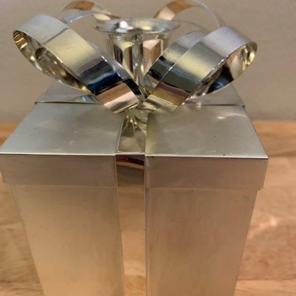 Holiday Collection Silver Present Boxes Candle Holders Set of 3 - Picture 2 of 4